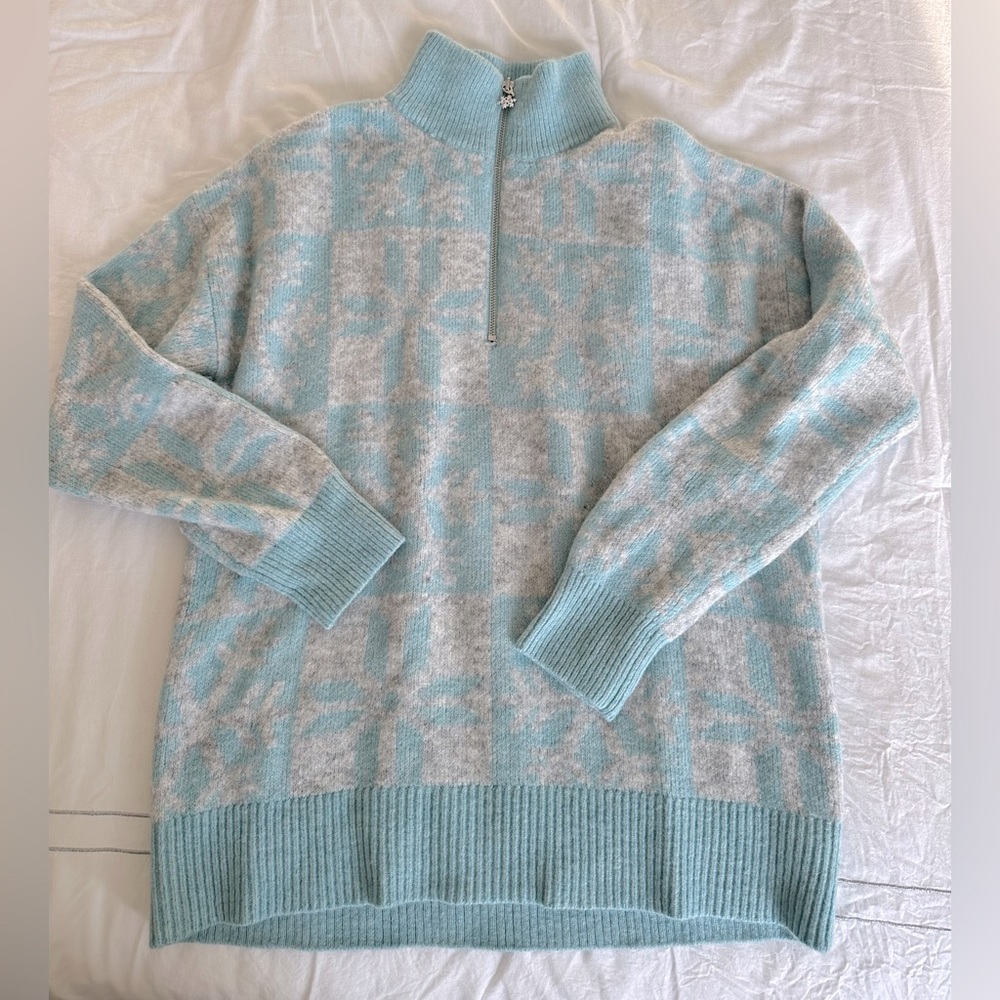 Women’s Loft holiday turtleneck sweater snowflake zipper medium soft like new